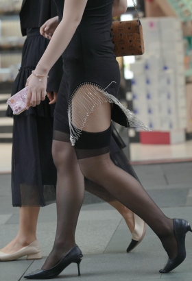 美女爱穿高跟鞋[<font color=red>89P</font>]