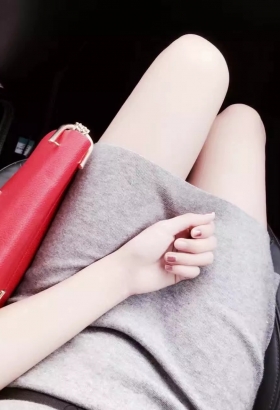 副驾驶座着的那些丝袜美女们！37P[<font color=red>37P</font>]