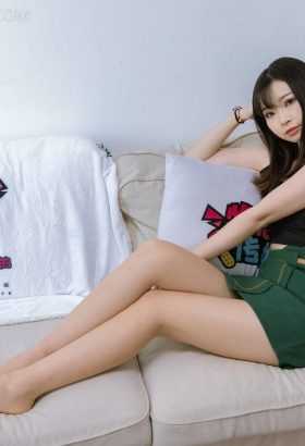 让美女穿上更有腿长[<font color=red>64P</font>]