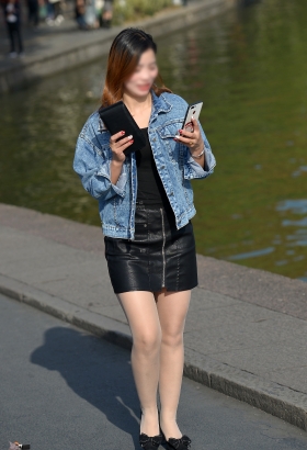 尽显美女魅力姿态[<font color=red>9P</font>]
