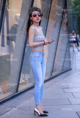 美丽的长腿是这么迷人