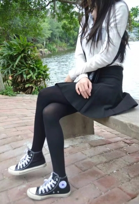 小姐姐的黑丝，你真的不喜欢？9P[<font color=red>9P</font>]